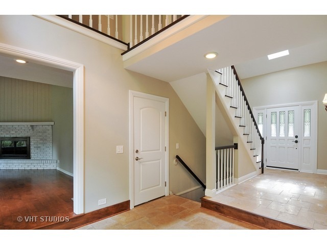 For Sale: 1509 Maple Knoll Ct Naperville, IL 60563