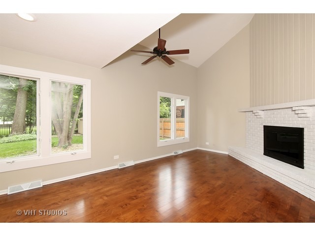 For Sale: 1509 Maple Knoll Ct Naperville, IL 60563