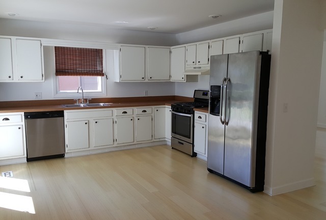 For Sale: 1812 Paddington Ave Naperville, IL 60563