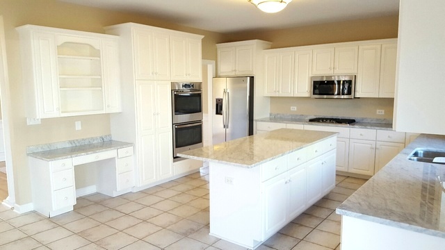 3647 Breitwieser Ln