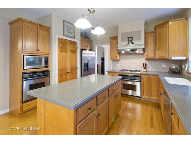 5327 Milkweed Dr
