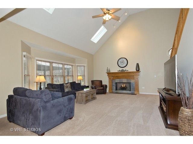 5327 Milkweed Dr