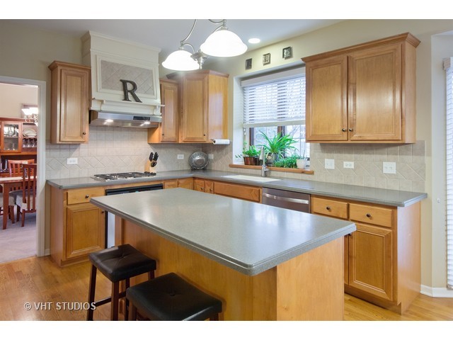 5327 Milkweed Dr