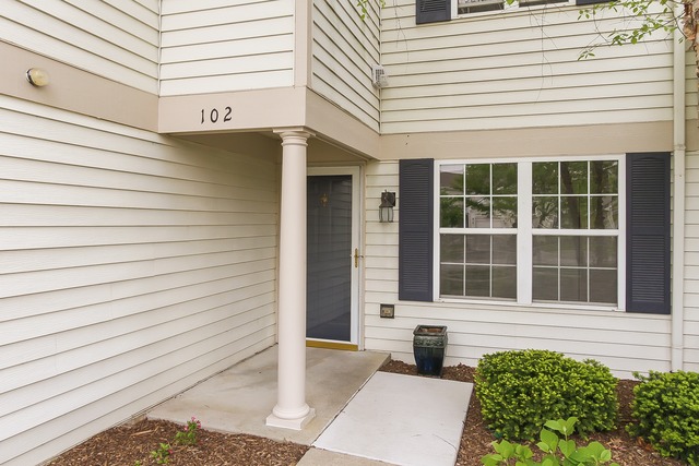 For Sale: 2935 Rutland Cir #APT 102 Naperville, IL 60564