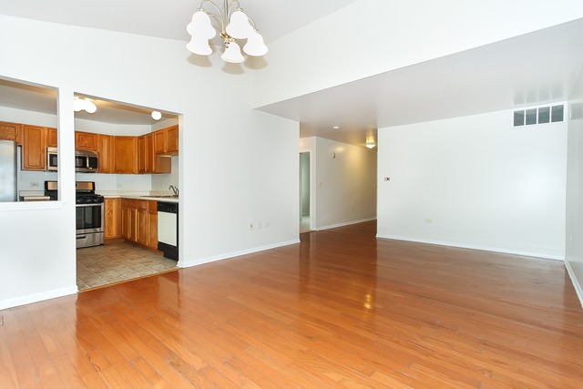 For Sale: 2935 Rutland Cir #APT 102 Naperville, IL 60564