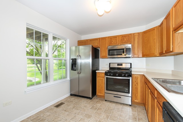 For Sale: 2935 Rutland Cir #APT 102 Naperville, IL 60564