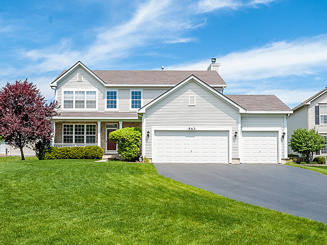 For Sale: 843 Spring Creek Cir Naperville, IL 60565