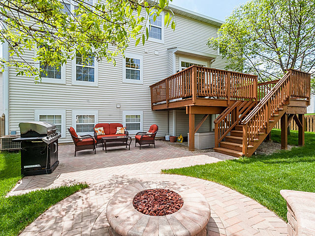 For Sale: 843 Spring Creek Cir Naperville, IL 60565