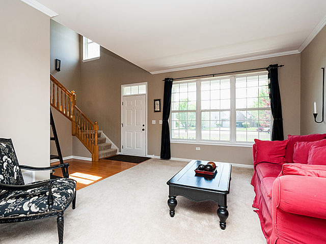 For Sale: 843 Spring Creek Cir Naperville, IL 60565