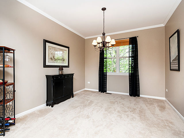 For Sale: 843 Spring Creek Cir Naperville, IL 60565