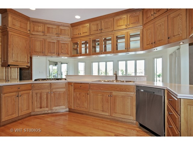 For Sale: 13237 Lakeshore Dr Plainfield, IL 60585