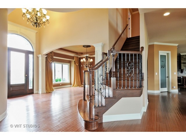 For Sale: 26104 W Stewart Ridge Dr Plainfield, IL 60585