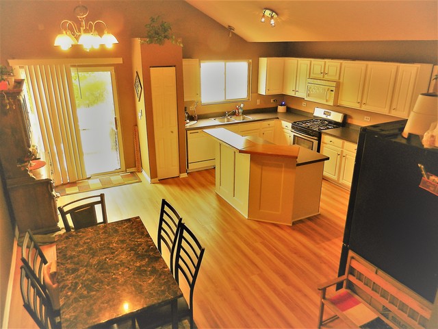 5411 Maple Glen Ct