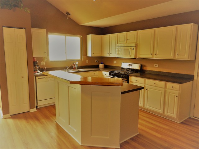 5411 Maple Glen Ct