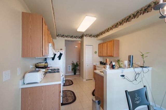 For Sale: 24862 Gates Ln #APT 24862 Plainfield, IL 60586