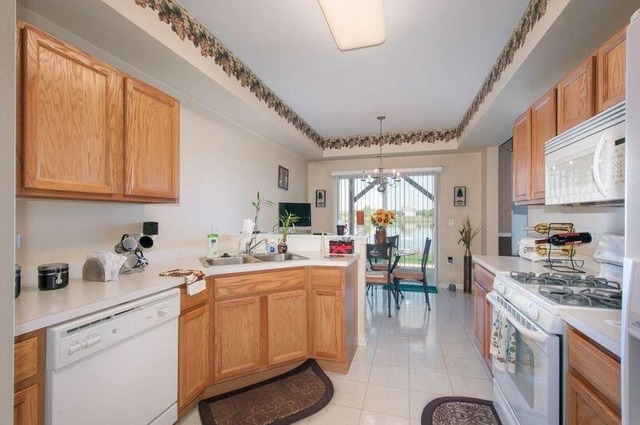 For Sale: 24862 Gates Ln #APT 24862 Plainfield, IL 60586