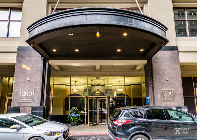 345 N Lasalle St #706