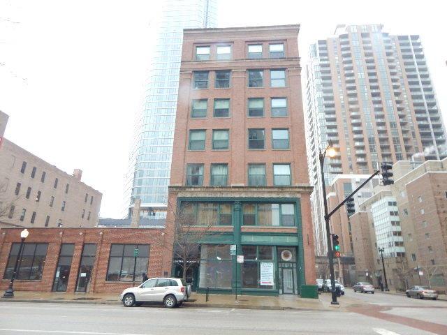 40 E 9th St #1806