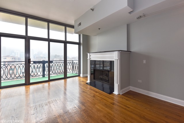 225 S Sangamon St #604