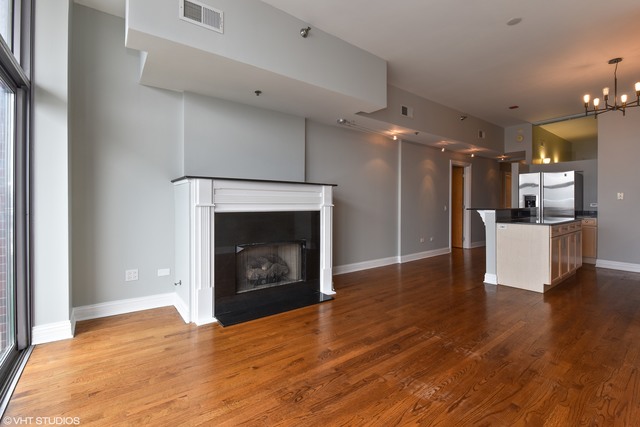 225 S Sangamon St #604