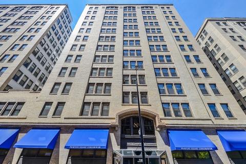 611 S Wells St #2101