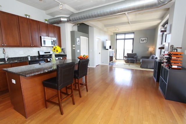 833 W 15th Pl #506