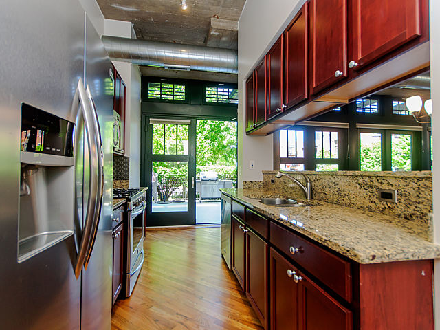 For Sale: 1001 W 15th St #APT 128 Chicago, IL 60608