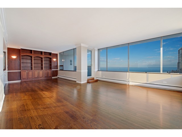 1000 N Lake Shore Plz #28B