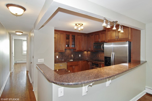 88 W Schiller St #501