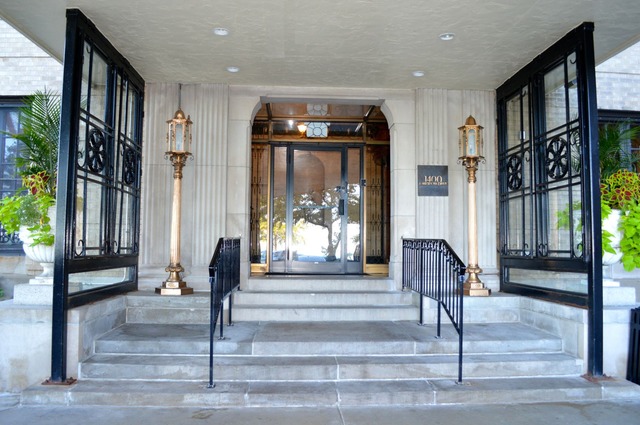 1550 N Lake Shore Dr #2E