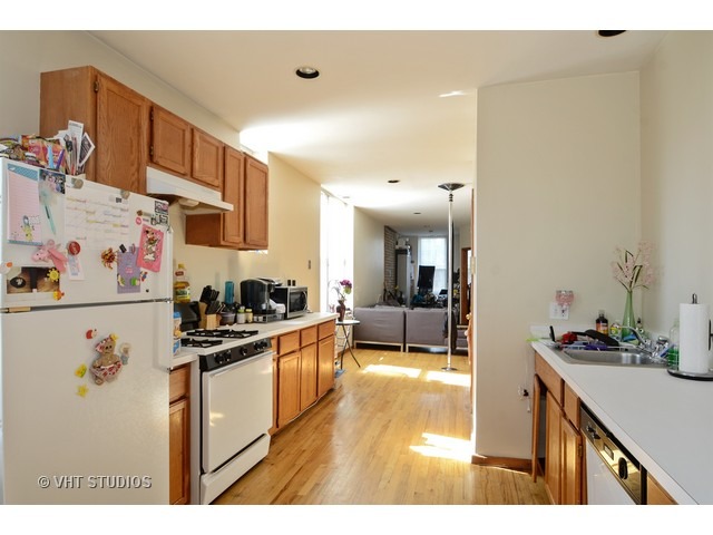 For Sale: 348 W Wendell St #APT 4 Chicago, IL 60610