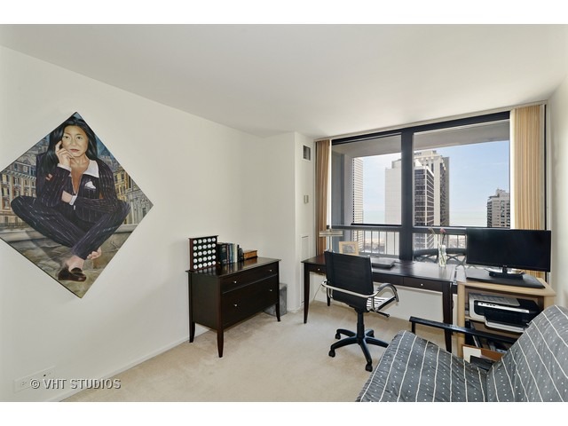 For Sale: 1030 N State St #APT 13E Chicago, IL 60610
