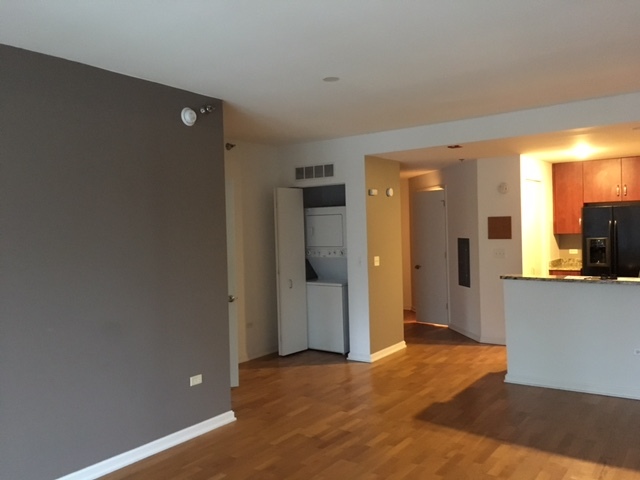 160 E Illinois St #1801