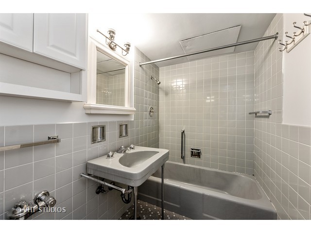 800 S Wells St #806