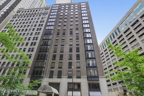 10 E Delaware Pl #9C