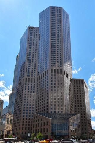 10 E Delaware Pl #9C