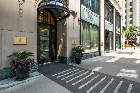403 N Wabash Ave #12B