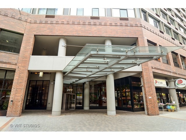 For Sale: 211 E Ohio St #APT 2513 Chicago, IL 60611