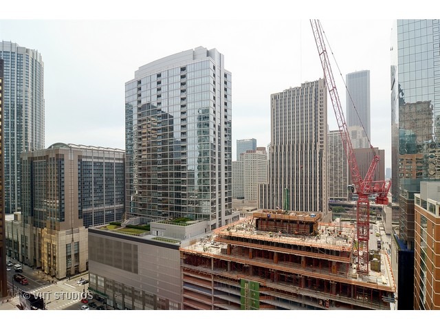 For Sale: 211 E Ohio St #APT 2513 Chicago, IL 60611