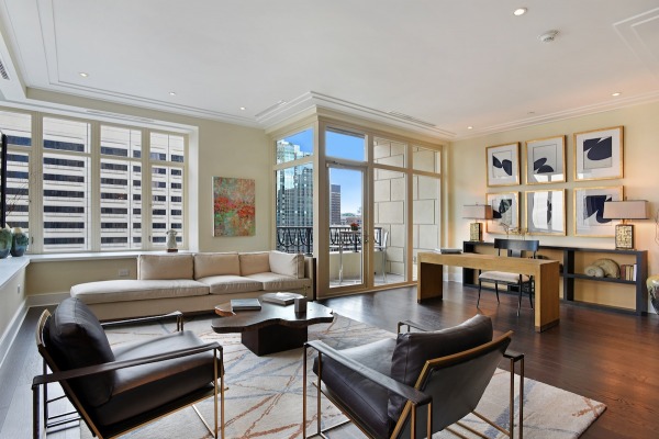 For Sale: 118 E Erie St #20B Chicago, IL 60611