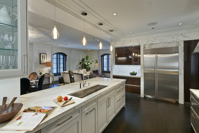 For Sale: 118 E Erie St #37H Chicago, IL 60611