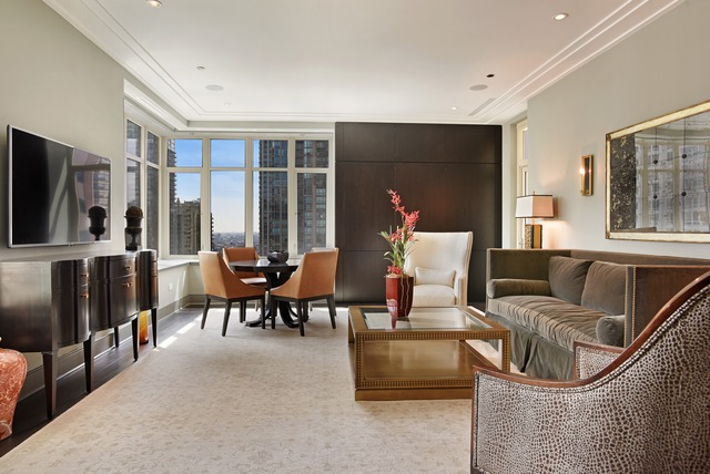 For Sale: 118 E Erie St #17D Chicago, IL 60611