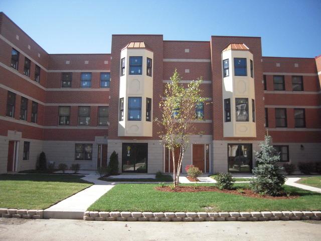 1918 W Cermak Rd #4