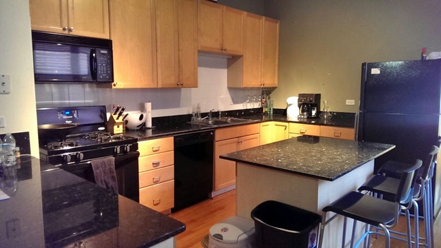 For Sale: 2410 W Flournoy St #2 Chicago, IL 60612