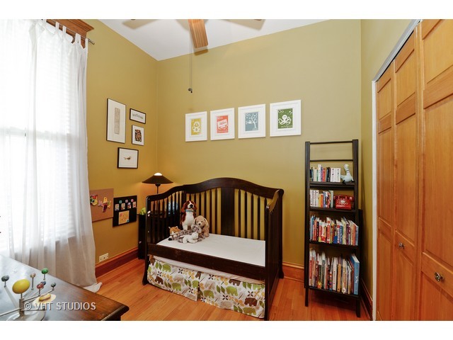 4410 N Hermitage Ave #3E