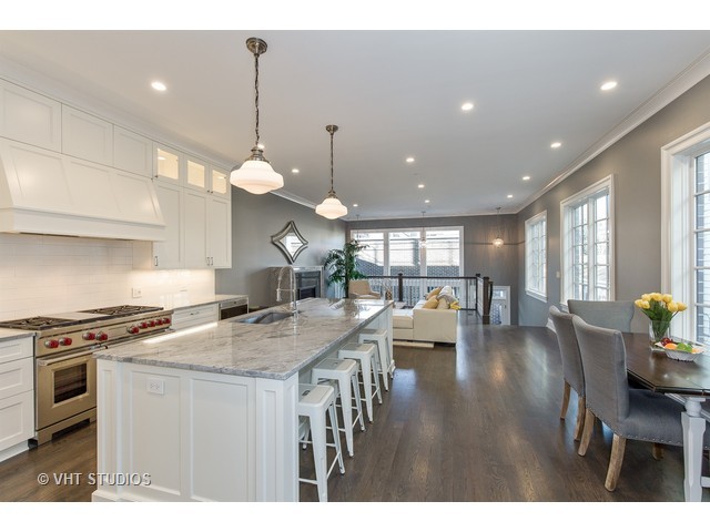 1917 W Warner Ave