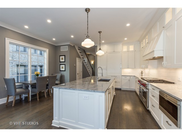 1917 W Warner Ave