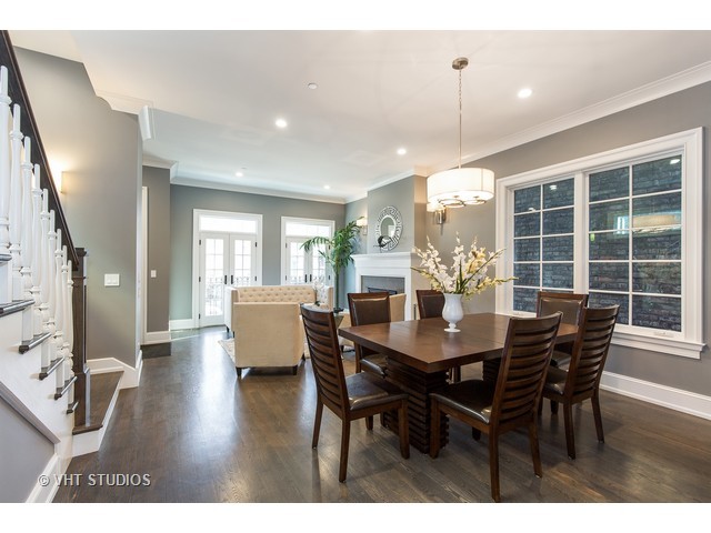 1917 W Warner Ave