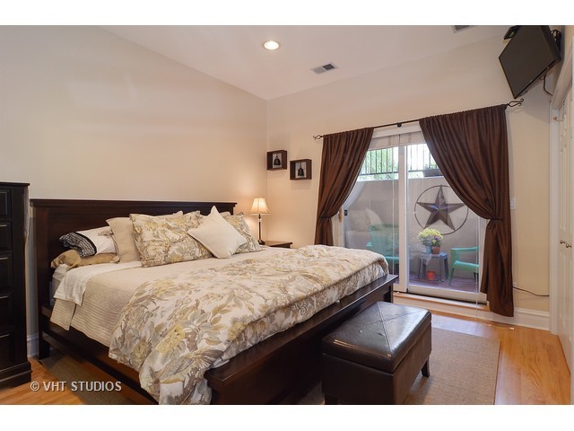 4003 N Greenview Ave #3N