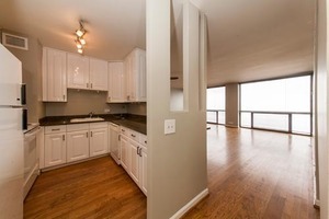 4250 N Marine Dr #1909